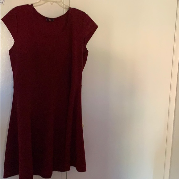 Clothes - Picture 3 of 4